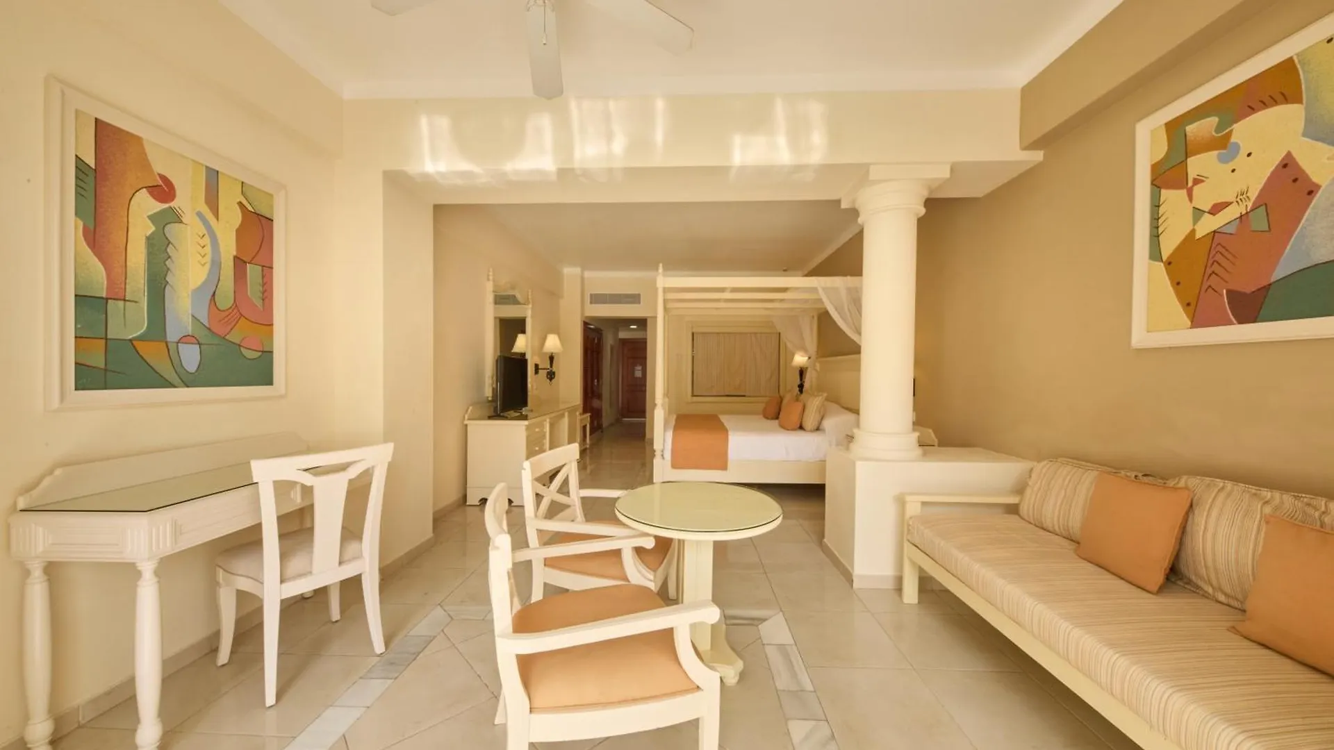 Bahia Principe Luxury Runaway Bay (Adults Only) Resort