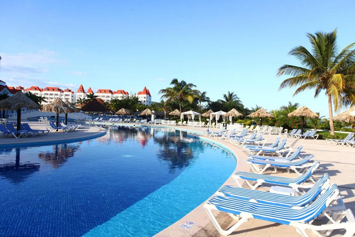 Bahia Principe Luxury Runaway Bay (Adults Only) Resort