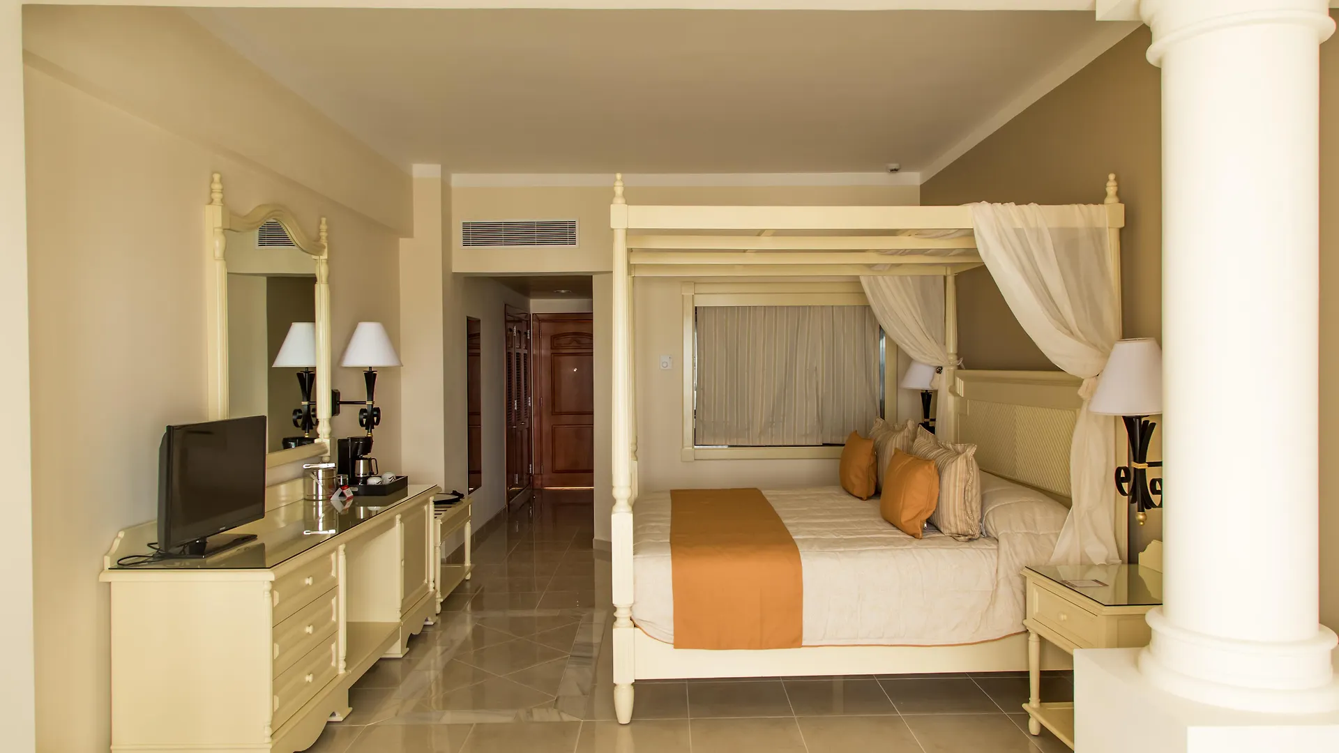 Bahia Principe Luxury Runaway Bay (Adults Only) אתר נופש