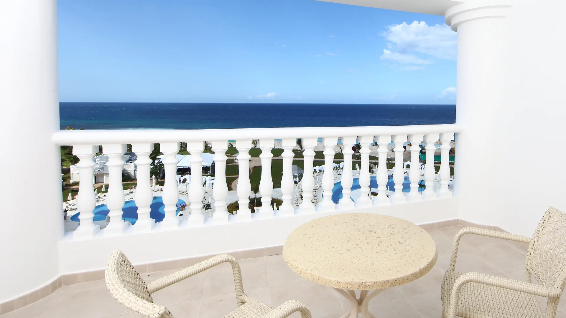 אתר נופש Bahia Principe Luxury Runaway Bay (Adults Only)