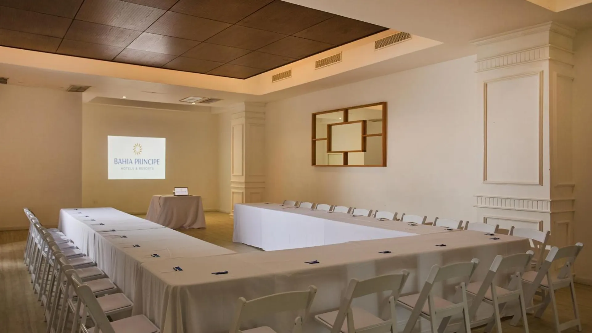 Bahia Principe Luxury Runaway Bay (Adults Only) אתר נופש